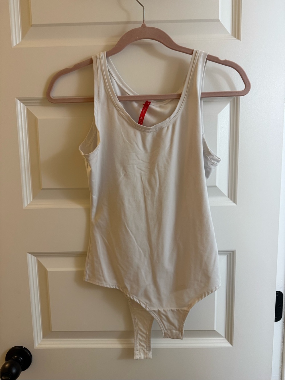 SPANX White Scoop Neck Sleeveless Bodysuit